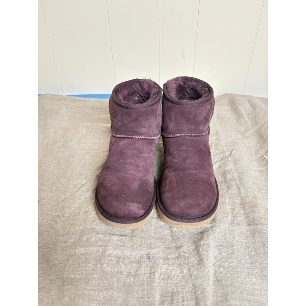 UGG Classic Mini Purple Suede Sheepskin Lined Ankle Boots Womens Size 6/7